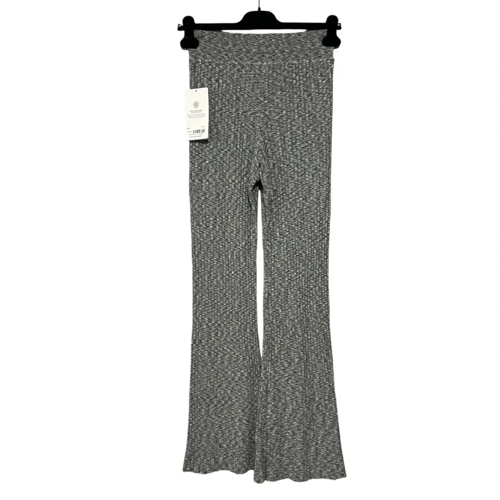 🆕 ATHLETA Revolve Ribbed Pants - Picture 3 of 12